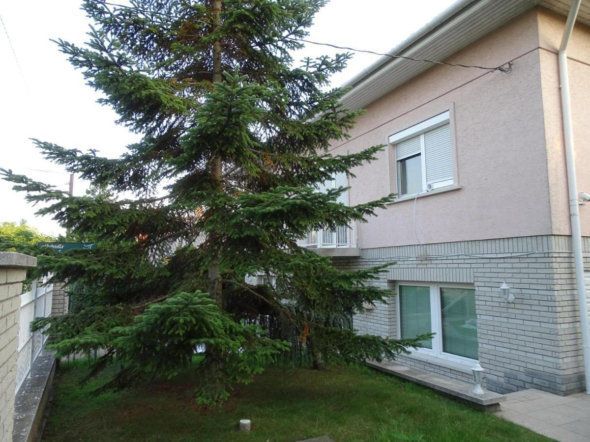 布达佩斯苹果酒店 Budapesta Exterior foto